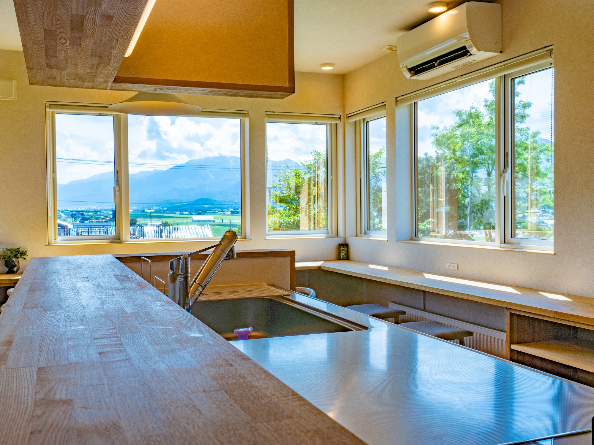Panoramic living room